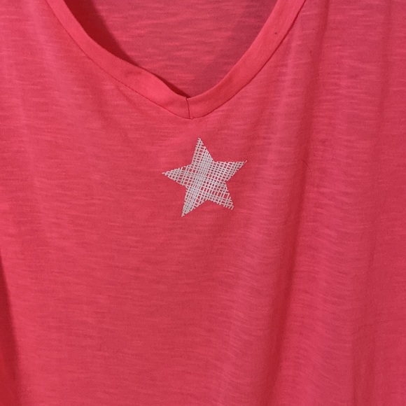 A pink t-shirt with 🌟 on front in 3XL - Picture 2 of 5